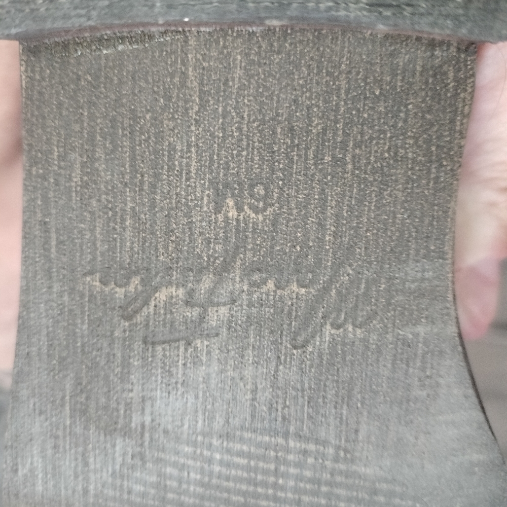 Boots - Picture 4 of 4